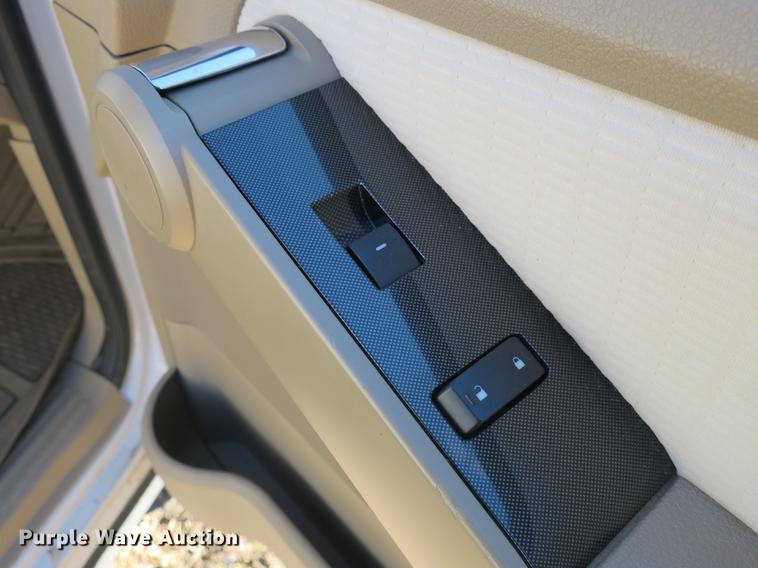 image for item DB8933 2008 Ford Explorer SUV