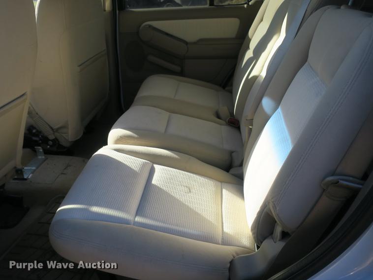 image for item DB8933 2008 Ford Explorer SUV