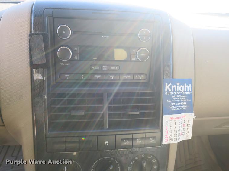 image for item DB8933 2008 Ford Explorer SUV