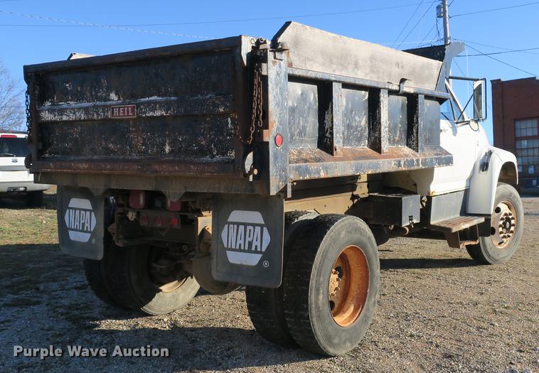 image for item DB8936 1997 Ford F700 dump truck