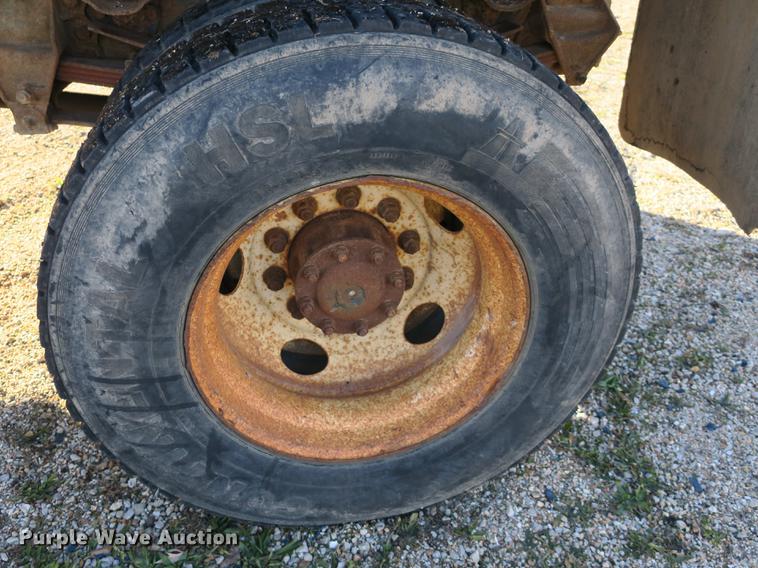 image for item DB8936 1997 Ford F700 dump truck