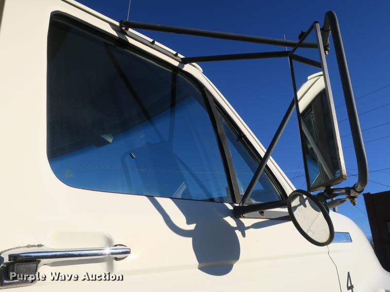 image for item DB8936 1997 Ford F700 dump truck