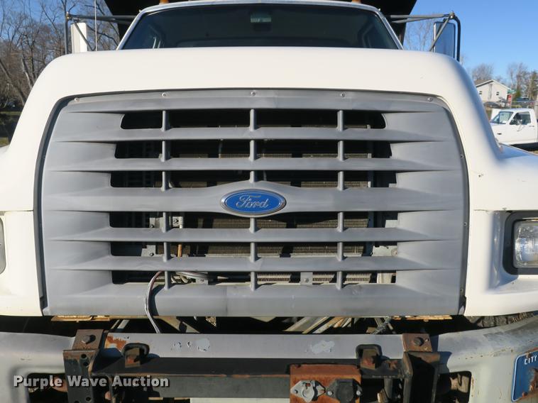 image for item DB8936 1997 Ford F700 dump truck