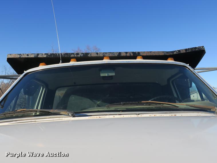 image for item DB8936 1997 Ford F700 dump truck