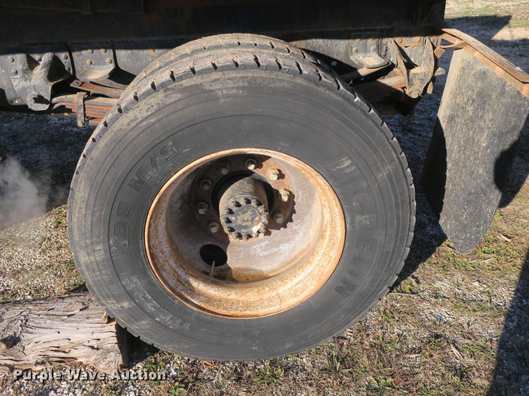 image for item DB8937 1992 Chevrolet Kodiak C5500 dump truck