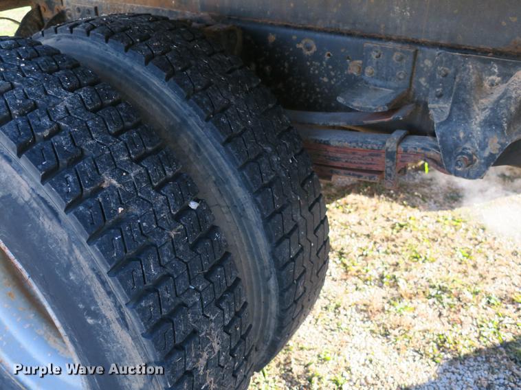 image for item DB8937 1992 Chevrolet Kodiak C5500 dump truck