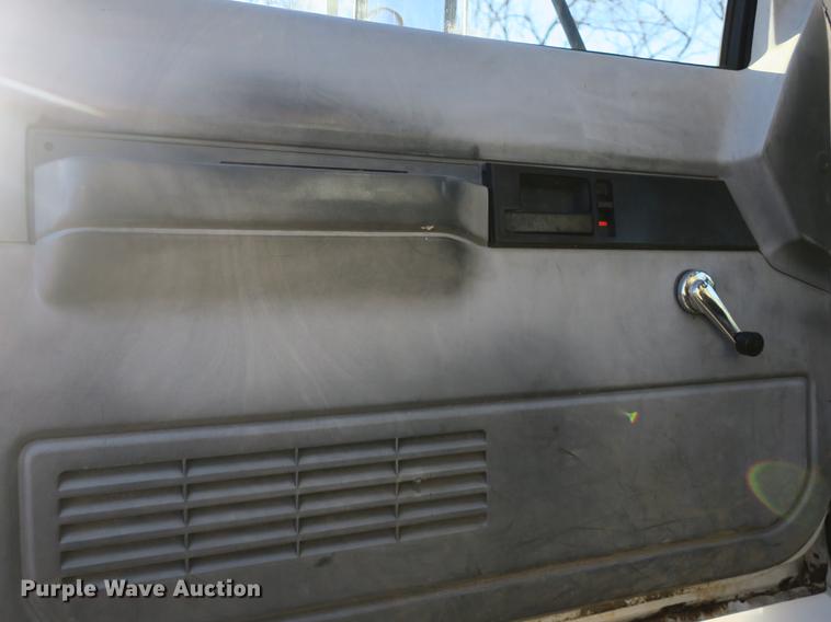 image for item DB8937 1992 Chevrolet Kodiak C5500 dump truck