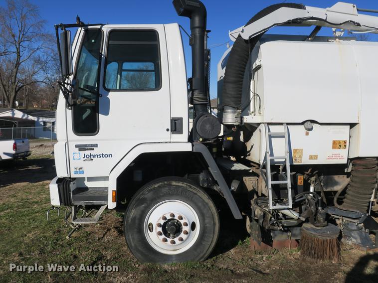image for item DB8938 2004 Freightliner FC80 street sweeper truck