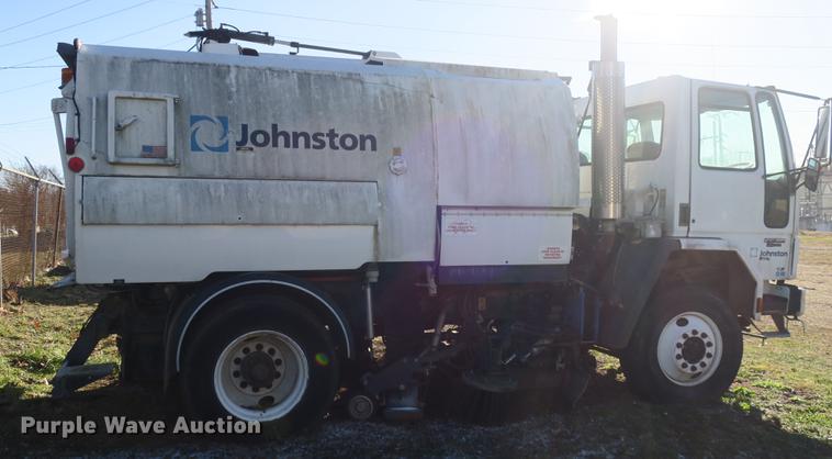 image for item DB8938 2004 Freightliner FC80 street sweeper truck