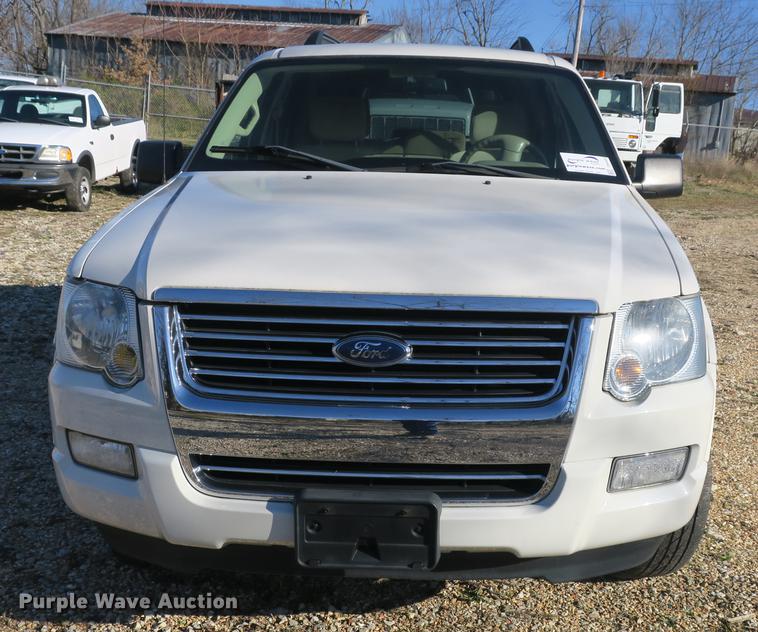 image for item DB8939 2008 Ford Explorer XLT SUV