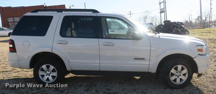 image for item DB8939 2008 Ford Explorer XLT SUV