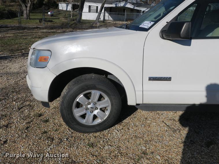 image for item DB8939 2008 Ford Explorer XLT SUV