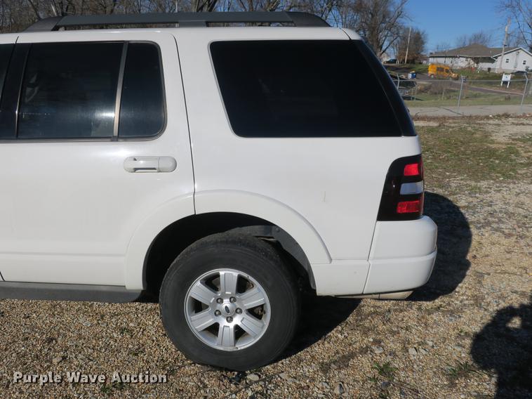 image for item DB8939 2008 Ford Explorer XLT SUV