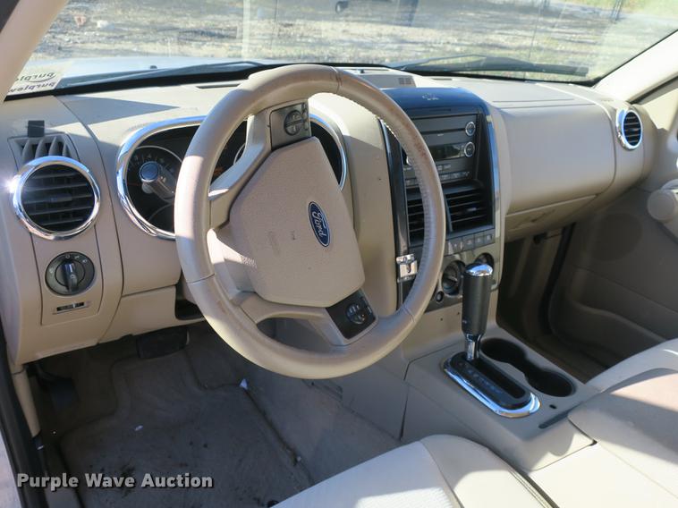 image for item DB8939 2008 Ford Explorer XLT SUV