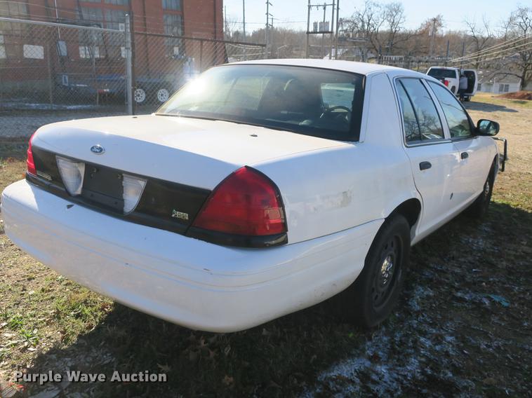 image for item DB8943 2011 Ford Crown Victoria Police Interceptor