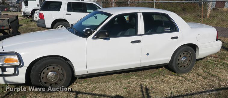 image for item DB8943 2011 Ford Crown Victoria Police Interceptor