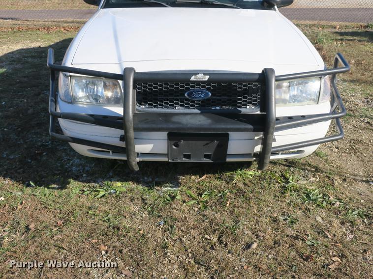 image for item DB8943 2011 Ford Crown Victoria Police Interceptor