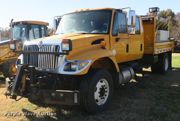 image for item DB8950 2005 International 7400 dump truck