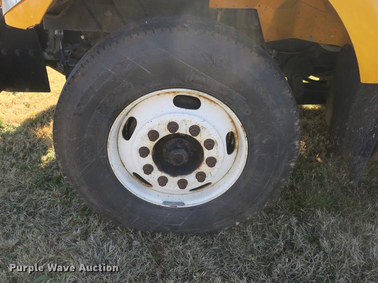 image for item DB8950 2005 International 7400 dump truck