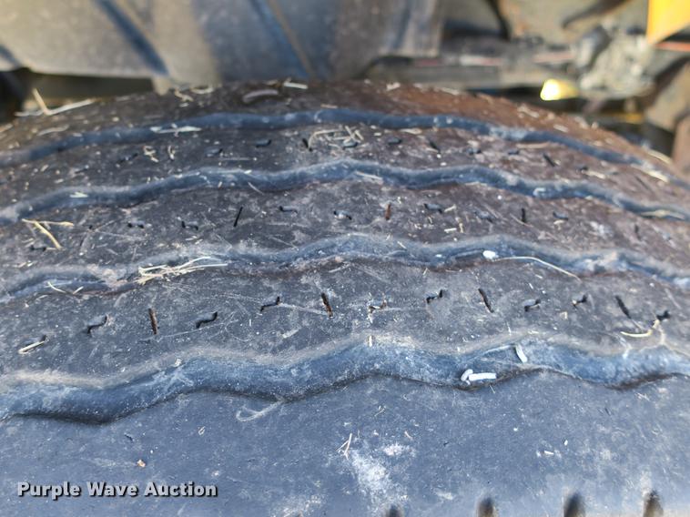 image for item DB8950 2005 International 7400 dump truck