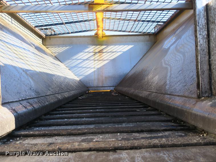 image for item DB8950 2005 International 7400 dump truck