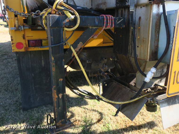 image for item DB8950 2005 International 7400 dump truck