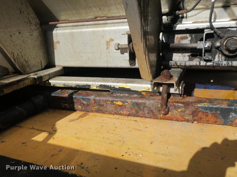 image for item DB8950 2005 International 7400 dump truck