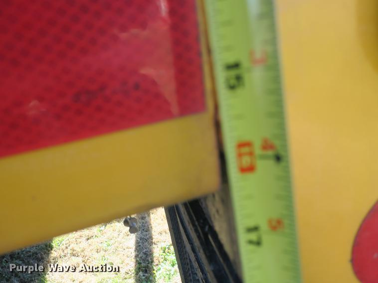 image for item DB8950 2005 International 7400 dump truck