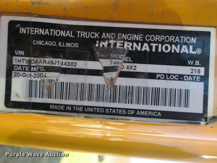 image for item DB8950 2005 International 7400 dump truck
