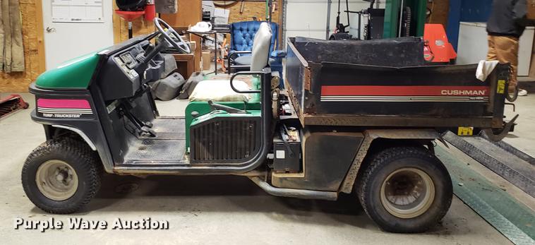 image for item DB9442 2000 Cushman S660 Turf Truckster utility vehicle