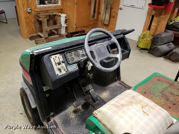 image for item DB9442 2000 Cushman S660 Turf Truckster utility vehicle