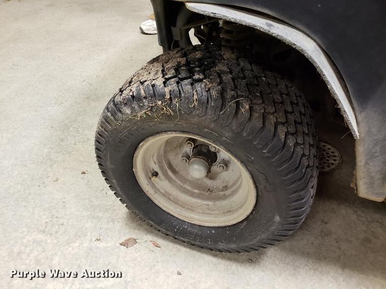 image for item DB9442 2000 Cushman S660 Turf Truckster utility vehicle