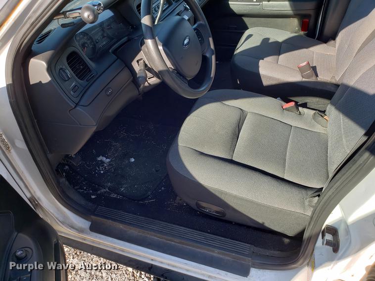 image for item DB9443 2009 Ford Crown Victoria Police Interceptor