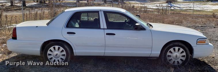 image for item DB9445 2009 Ford Crown Victoria Police Interceptor