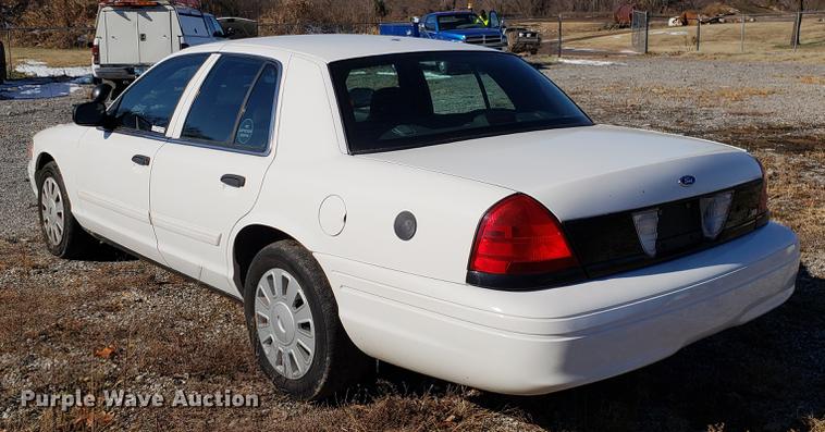 image for item DB9445 2009 Ford Crown Victoria Police Interceptor