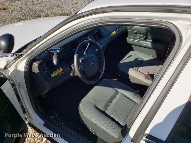 image for item DB9445 2009 Ford Crown Victoria Police Interceptor