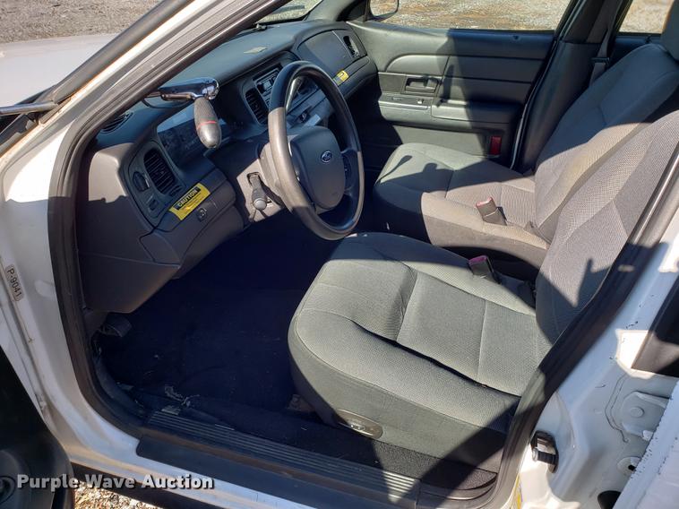 image for item DB9445 2009 Ford Crown Victoria Police Interceptor