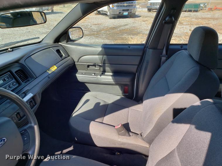 image for item DB9445 2009 Ford Crown Victoria Police Interceptor