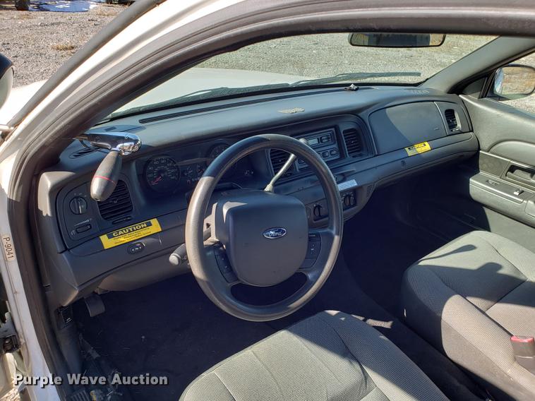 image for item DB9445 2009 Ford Crown Victoria Police Interceptor
