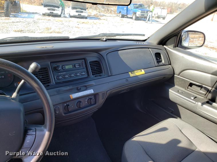 image for item DB9445 2009 Ford Crown Victoria Police Interceptor