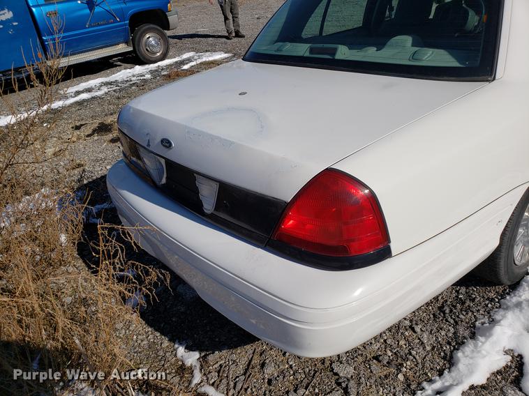 image for item DB9446 2004 Ford Crown Victoria Police Interceptor