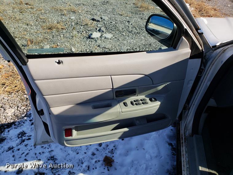 image for item DB9446 2004 Ford Crown Victoria Police Interceptor