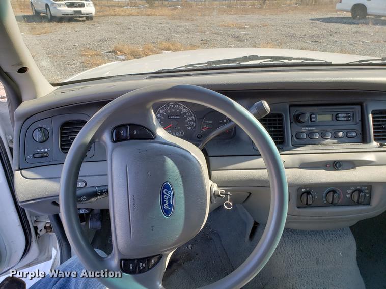 image for item DB9446 2004 Ford Crown Victoria Police Interceptor