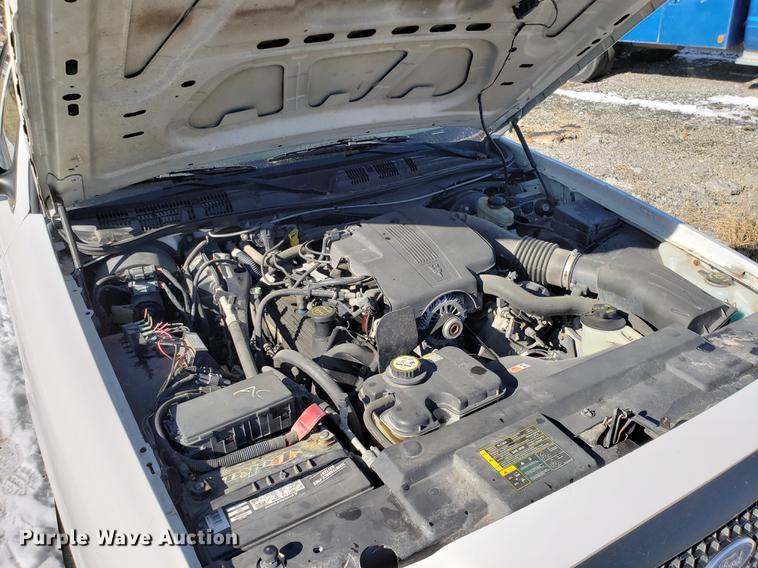 image for item DB9446 2004 Ford Crown Victoria Police Interceptor