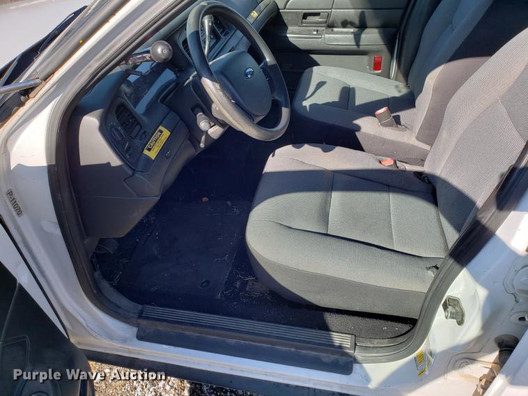 image for item DB9447 2011 Ford Crown Victoria Police Interceptor