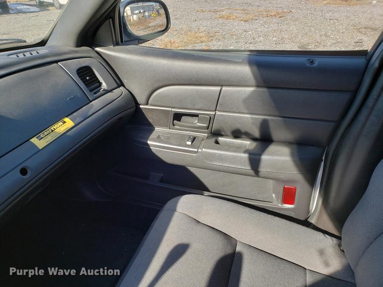 image for item DB9447 2011 Ford Crown Victoria Police Interceptor