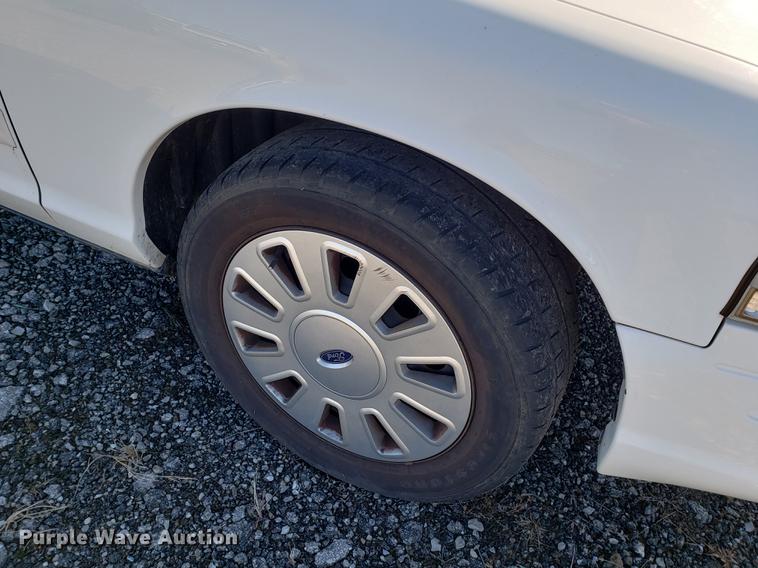 image for item DB9447 2011 Ford Crown Victoria Police Interceptor