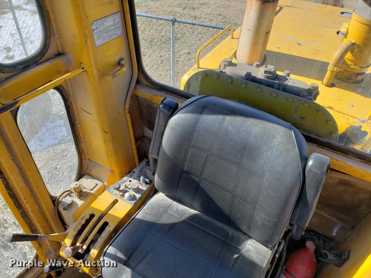 image for item DB9448 Caterpillar 120G rigid frame motor grader