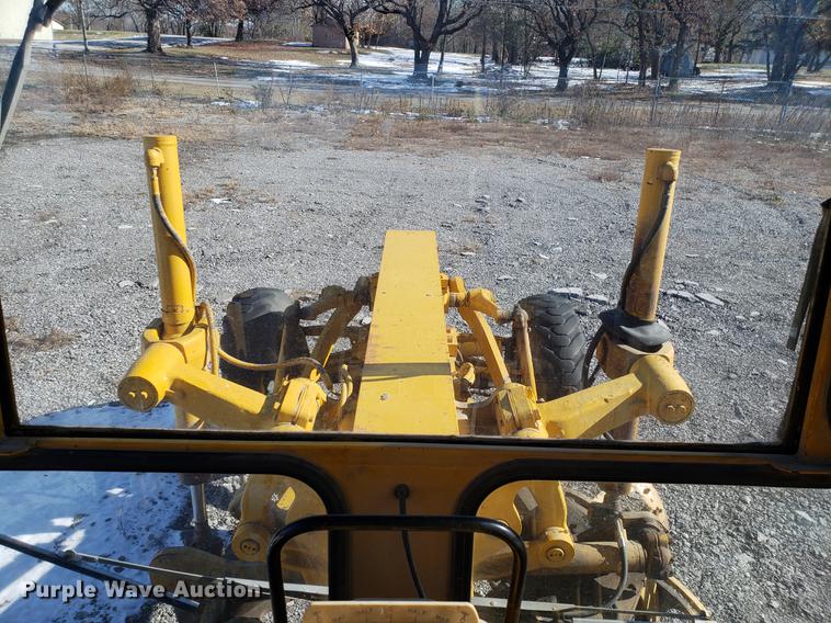 image for item DB9448 Caterpillar 120G rigid frame motor grader