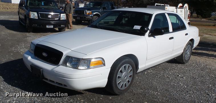 image for item DD2411 2010 Ford Crown Victoria Police Interceptor